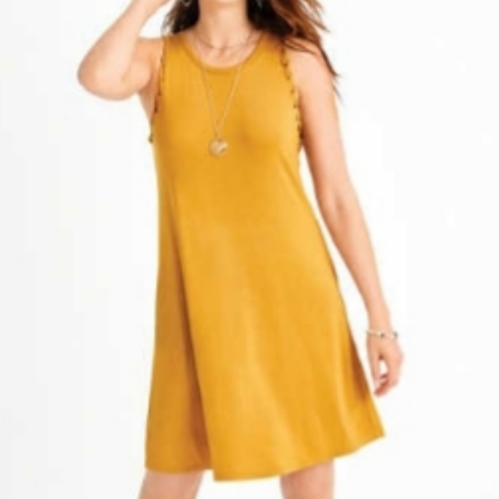 Twisted arm sleeveless dress